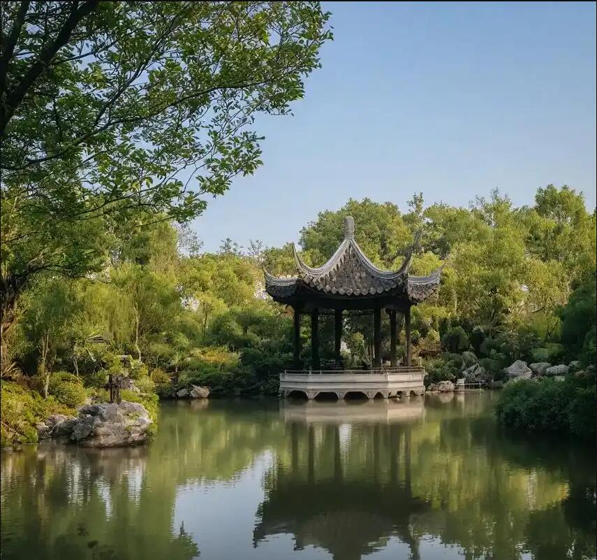 良庆区从容餐饮有限公司